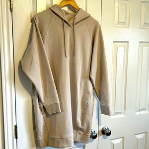 Old Navy Active dynamic fleece tunic sweatshirt.